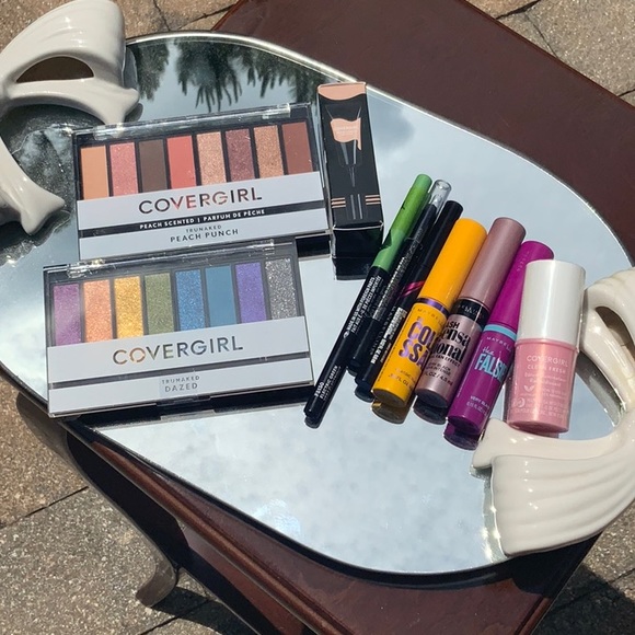 COVERGIRL/MAYBELLINE 10-PIECE MAKE UP BUNDLE, 2 EYESHADOW PALETTES, 3 MASCARAS - Picture 1 of 8